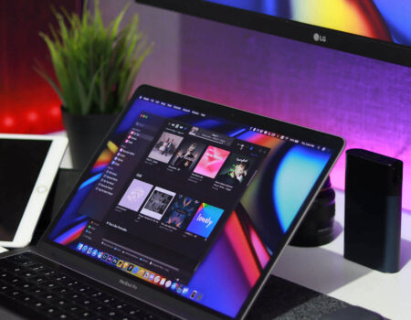 Ultimate Gadgets Guide + What Is Hot This Season